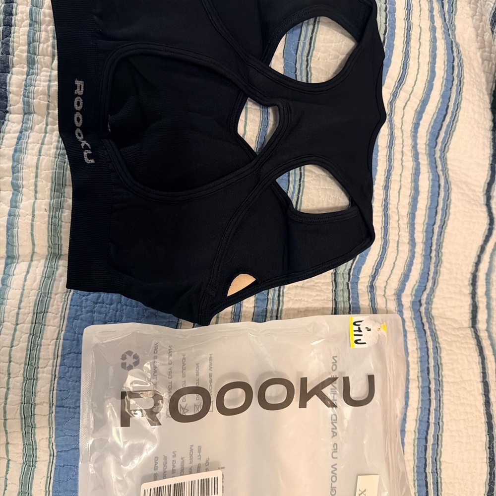 Roooku Black Sports Bra